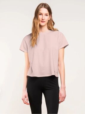 Sleeveless Cropped Muscle Tank in Dusty Rose